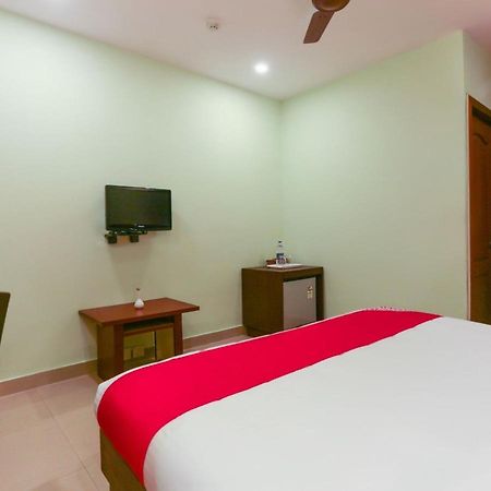 Hotel Newcastle Wadakkanchery Buitenkant foto