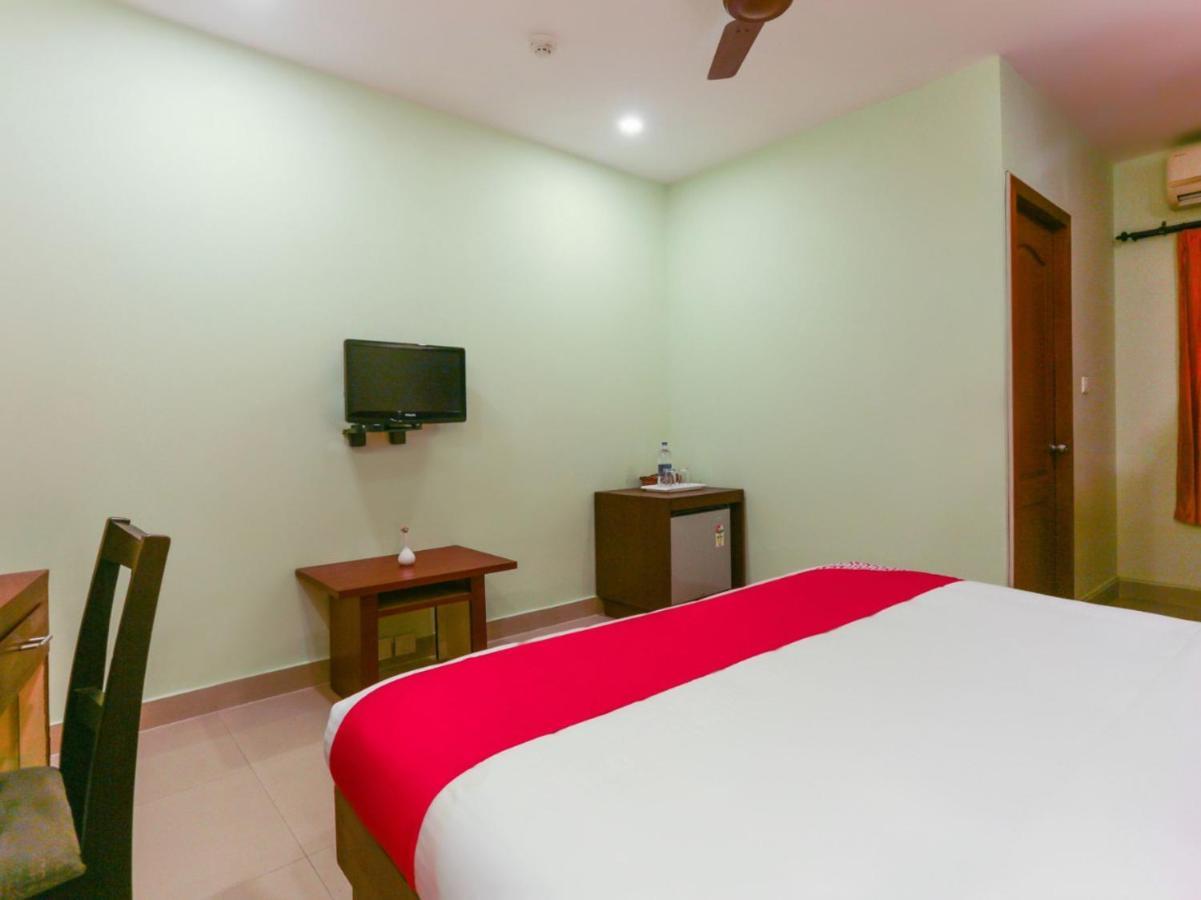 Hotel Newcastle Wadakkanchery Buitenkant foto